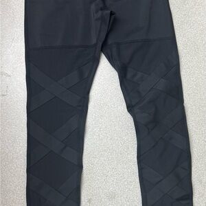 L’urv Black Geometric Pattern Leggings